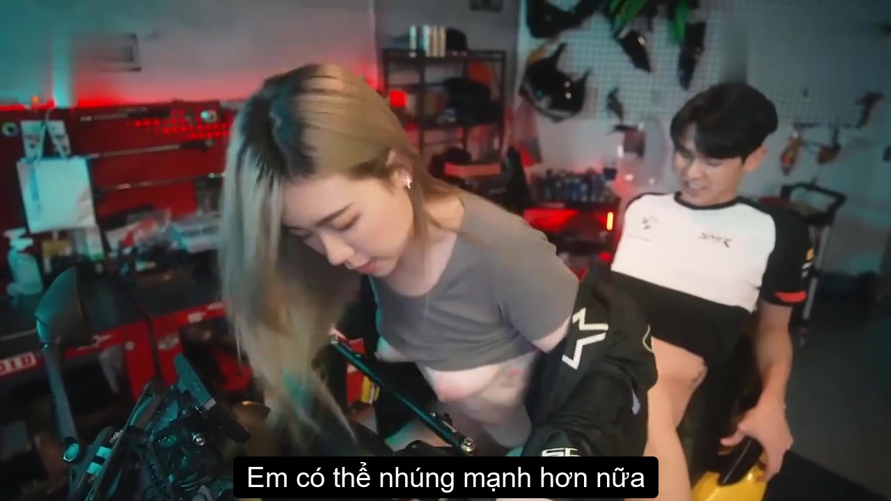 Sex Trung Quốc  - Phim sex [Trung Quốc] Bà chủ trọ dâm và chàng thư sinh (Ảnh 17)