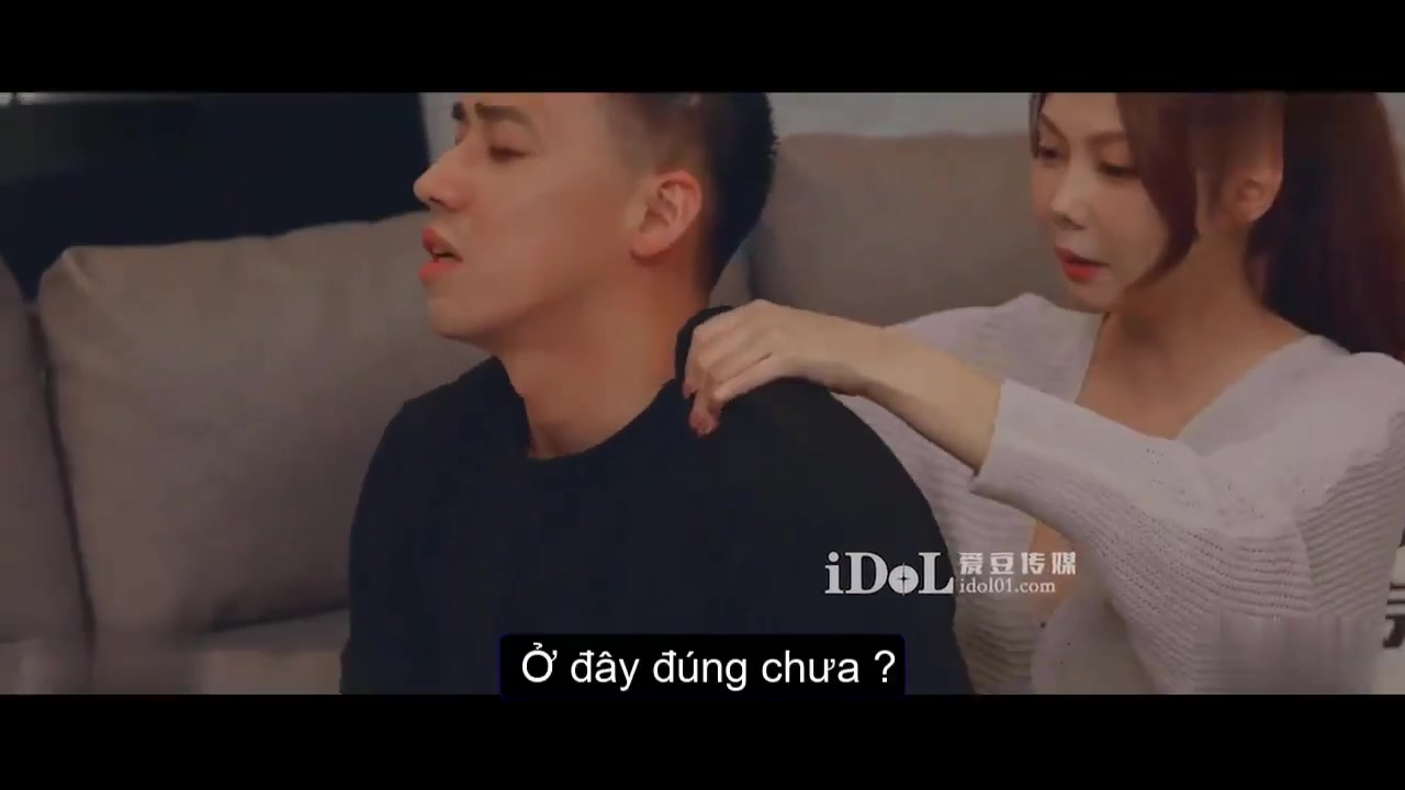 Sex TQ - Phim sex [trung quốc] chủ nợ vào tận nhà đòi, chồng bất lực nhìn vợ và con gái bị phang (Ảnh 2)