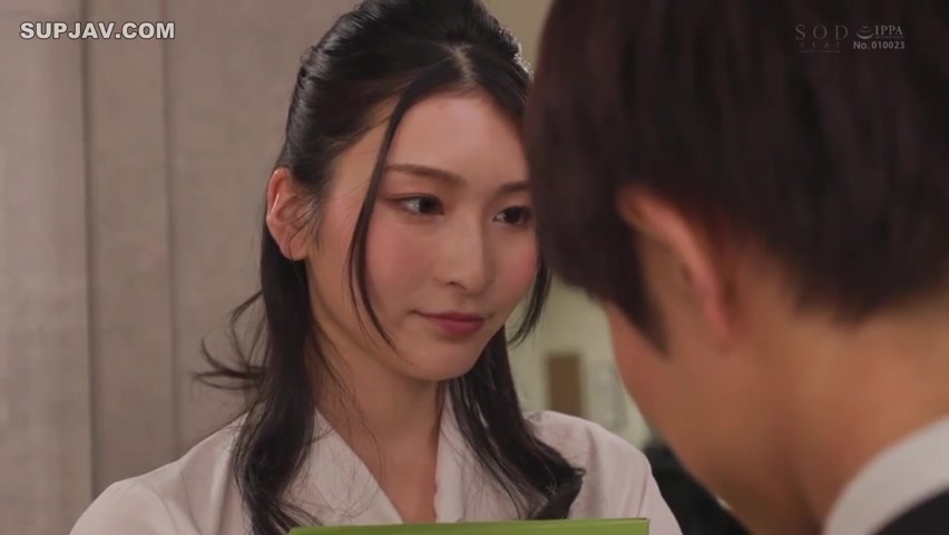 HOT JAV - Chiếc quần rách gợi cảm của người chị kế (Ảnh 18)
