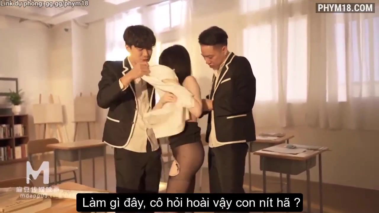 JAV - Cưỡng hiếp cô giáo chủ nhiệm bím khít (Ảnh 6)