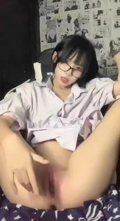 Sex China - Hai em teen tranh nhau một anh da đen chuối bự (Ảnh 7)