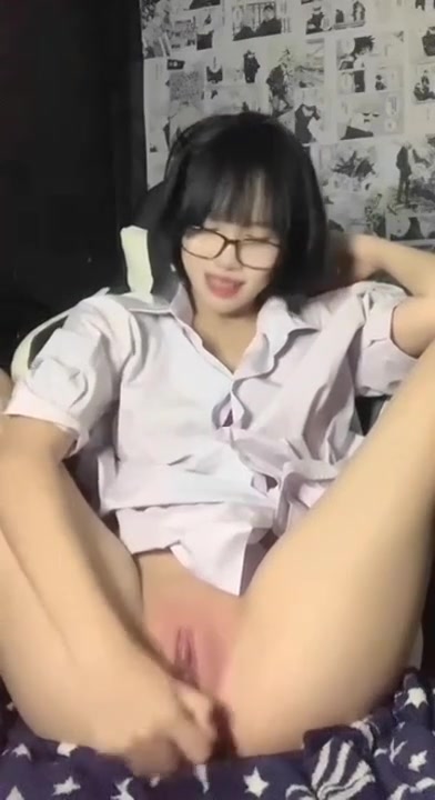 Sex China - Hai em teen tranh nhau một anh da đen chuối bự (Ảnh 16)