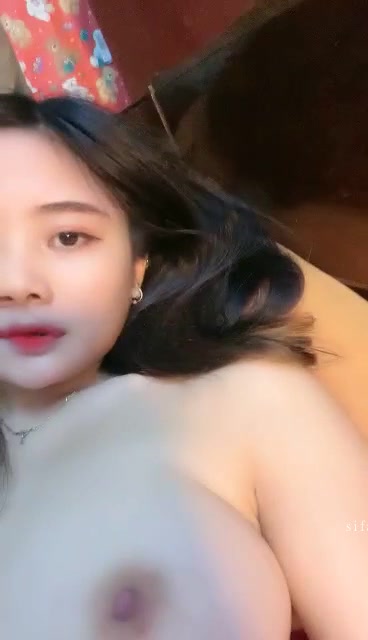 Sex Việt Mới - Anh trai về quê chơi được 2 cô em yêu chăm sóc (Ảnh 1)