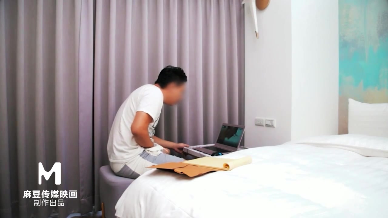 Sex TQ - Cưỡng dâm em họ xinh đẹp bím nhiều nước (Ảnh 1)