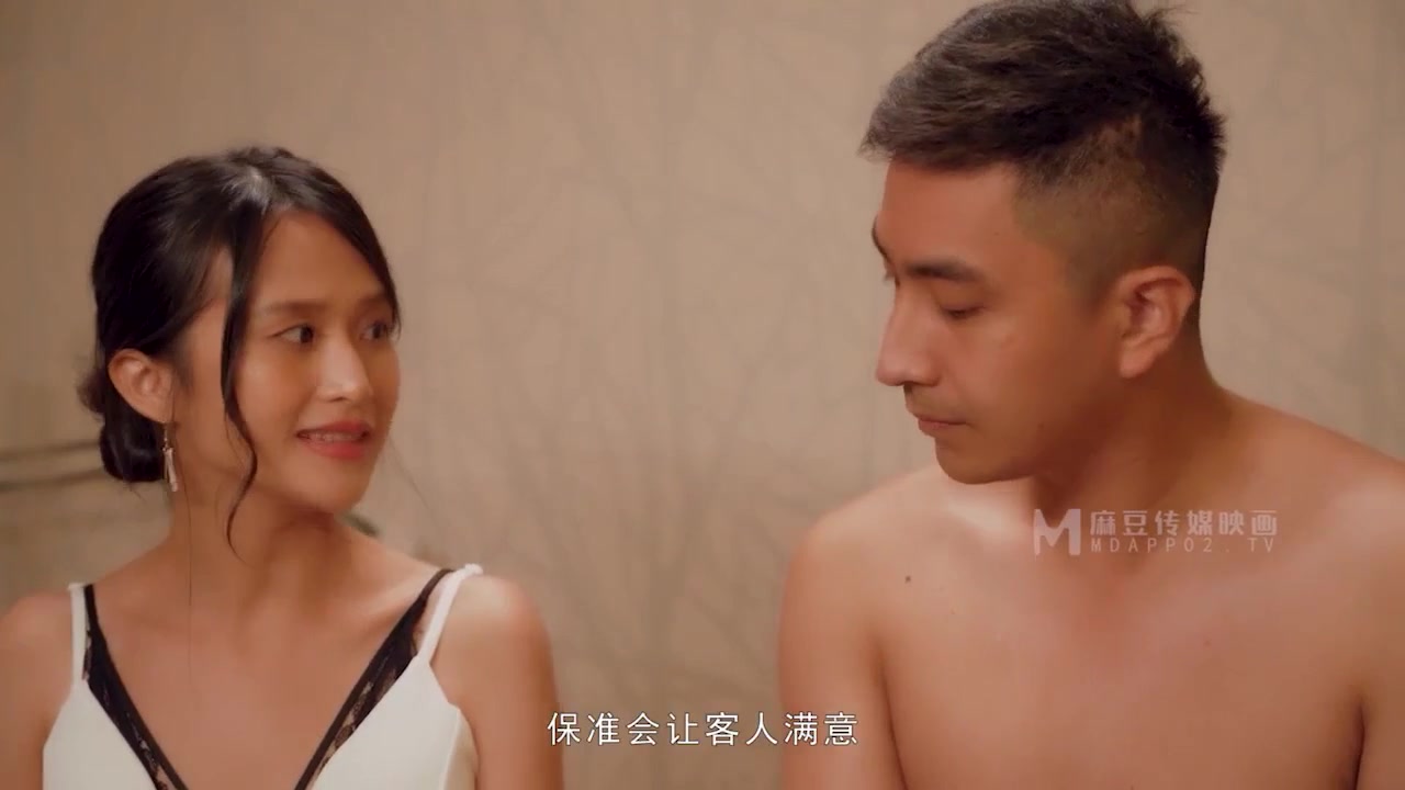 China AV - Phim sex [trung quốc] chịch nát bướm em người yêu lợi dụng mình (Ảnh 3)