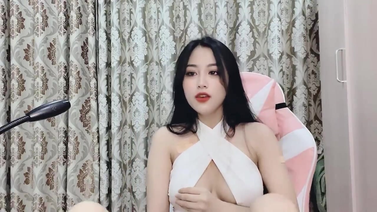 Sex Việt 2023 - Cá cược rồi nện em họ đít bự cực ngon (Ảnh 21)