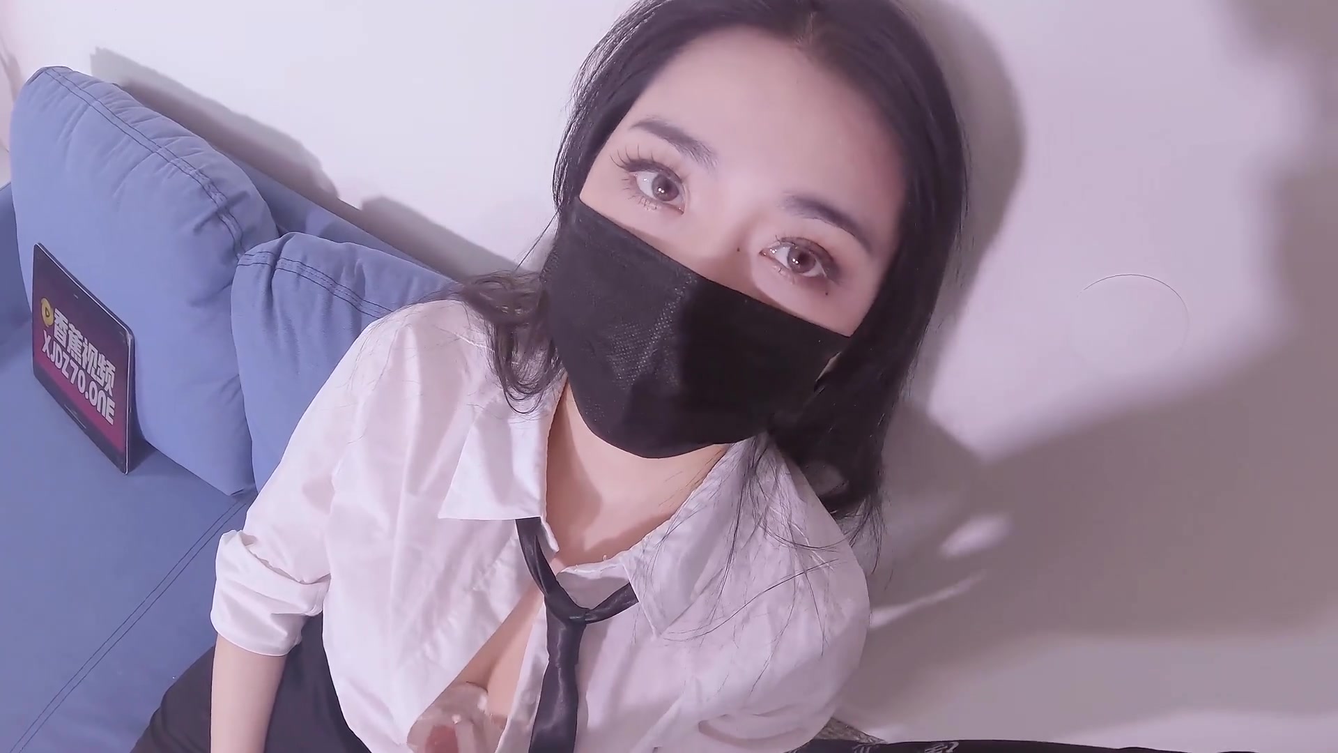 Sex TQ - Phim sex [trung quốc] em gái nứng lồn, lẻn vào phỏng bú con cặc bự cặc̉a anh trai ruột (Ảnh 1)