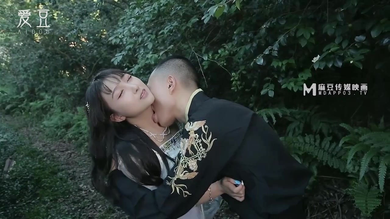 China AV - Phim sex [Trung Quốc] Leak only "quạt" của em idol Yui Xin (Ảnh 3)