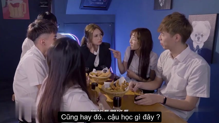 Sex TQ - Đám học viên hiếp cả cô giáo dậy bơi (Ảnh 1)