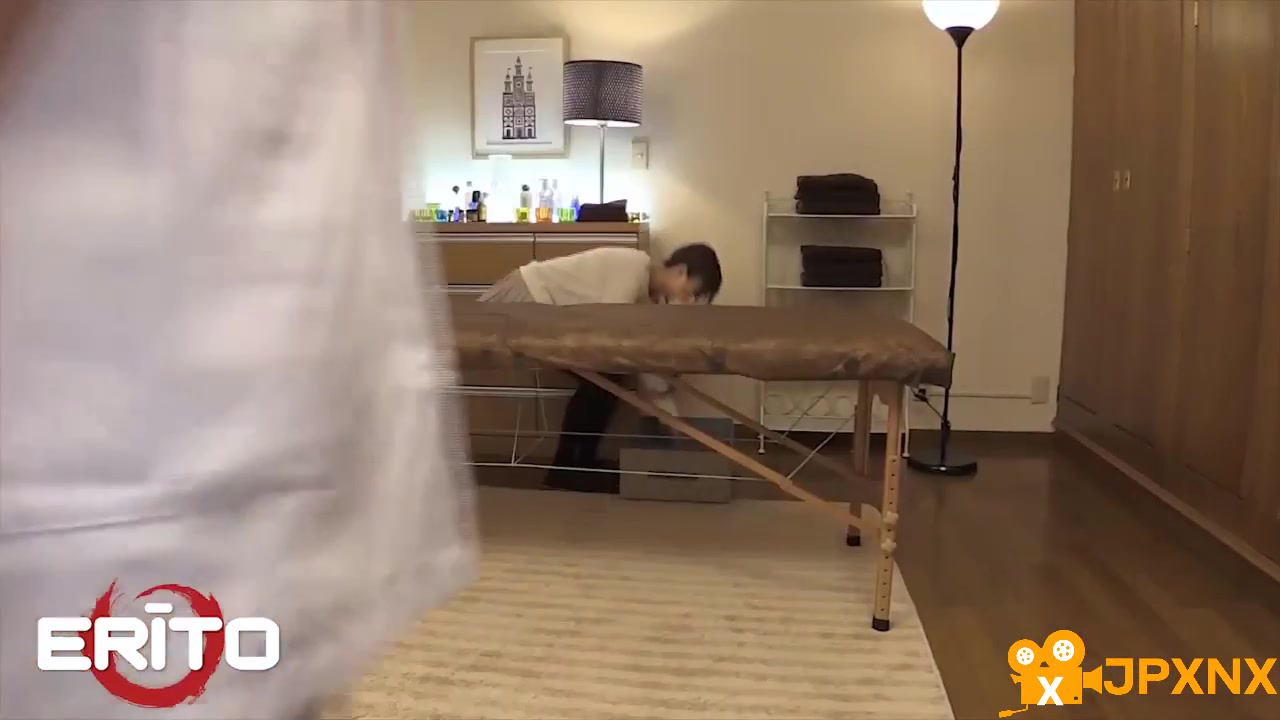 HOT JAV - Lần đầu được massage cao cấp cho gái (Ảnh 1) HOT JAV - Lần đầu được massage cao cấp cho gái (Ảnh 1)