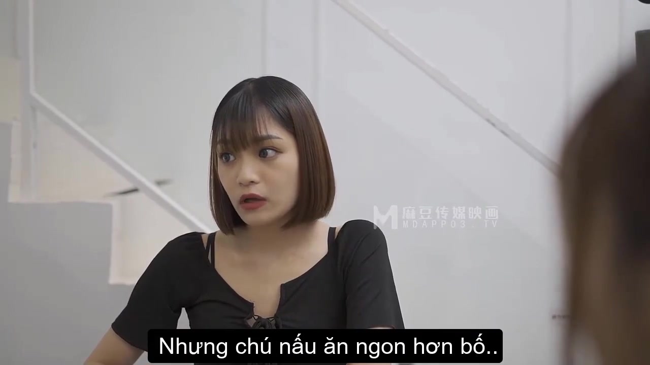 China AV - Phim sex [trung quốc] chồng đi công chuyện, vợ ở nhà bị anh tài xế của chồng nắc phê lồn (Ảnh 1)