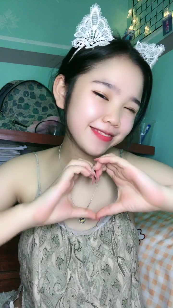 Sex Việt Hot - Lần đầu được đụ em cave vú bự hàng ngon (Ảnh 1) Sex Việt Hot - Lần đầu được đụ em cave vú bự hàng ngon (Ảnh 1)